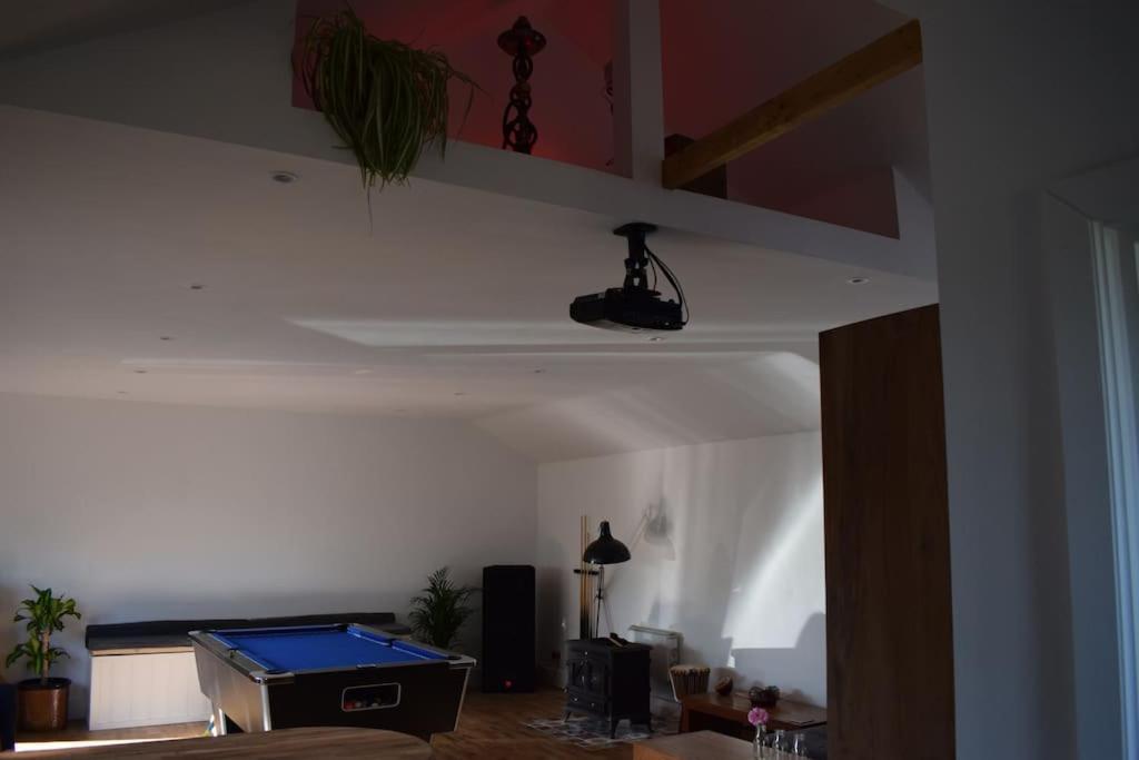 Crossing Retreat - Pool Table, Projector, Barn Villa Tunstead  Buitenkant foto