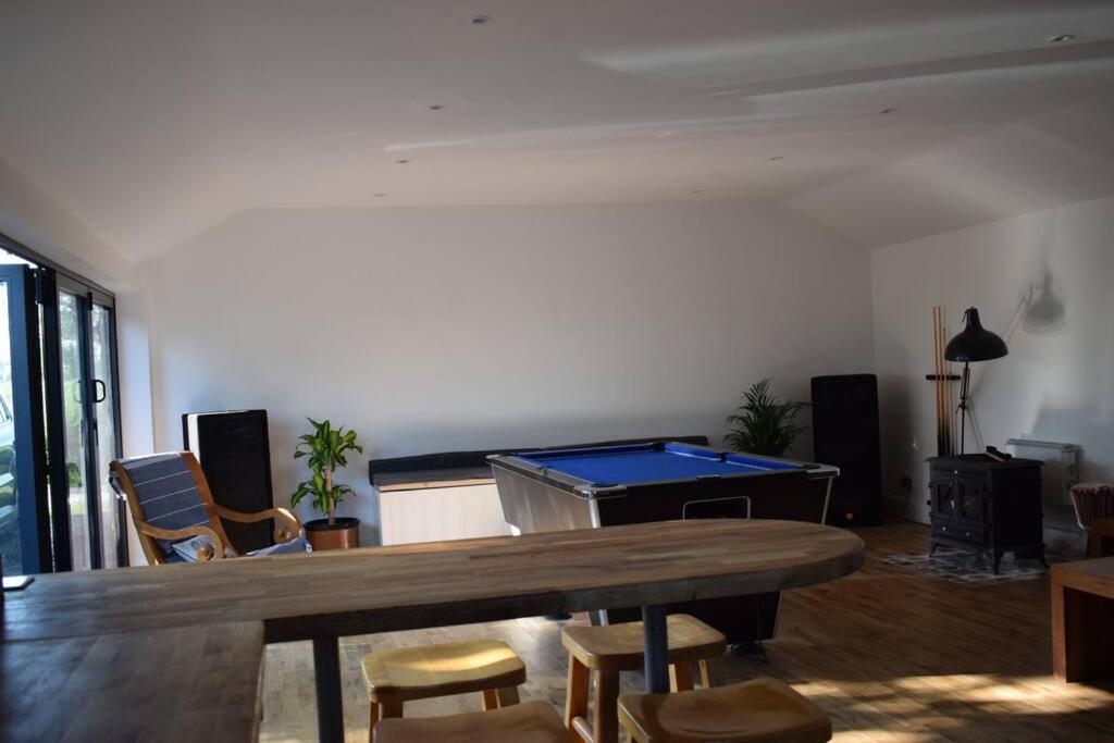 Crossing Retreat - Pool Table, Projector, Barn Villa Tunstead  Buitenkant foto